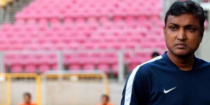 Pelatih Varadaraju Sundramoorthy yang kini melatih timnas Laos siap membuat timnas Malaysia malu pad