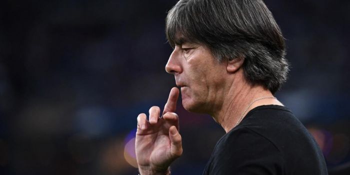 Reaksi pelatih timnas Jerman, Joachim Loew, dalam partai UEFA Nations League lawan Prancis di Stade 