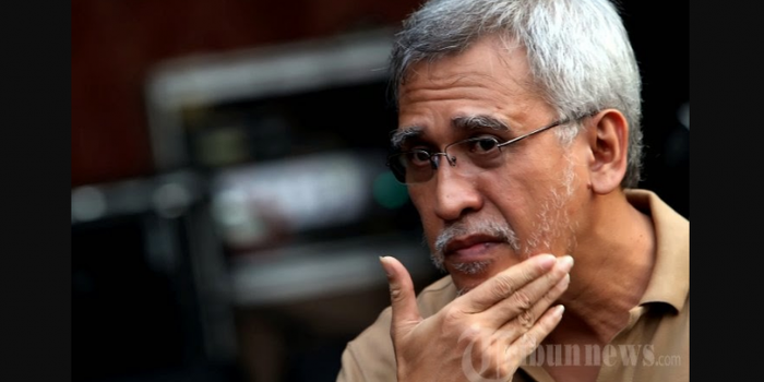 Tanggapi aksi kerusuhan 22 Mei kemarin, musisi legendari Indonesia Iwan Fals angkat bicara meminta supaya dalangnya cepat ditangkap.