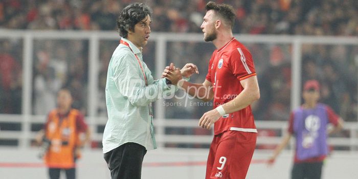  Stefano Cugurra (kiri) dan Marko Simic saat laga Persija Jakarta kontra Tampines Rovers dalam ajang Piala AFC 2018.