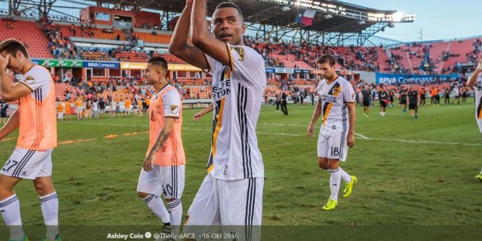 Bek asal Inggris, Ashley Cole, saat membela Los Angeles Galaxy.