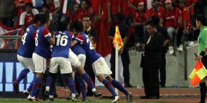  Timnas Malaysia saat berlaga melawan timnas Indonesia di PIala AFF 2010. 