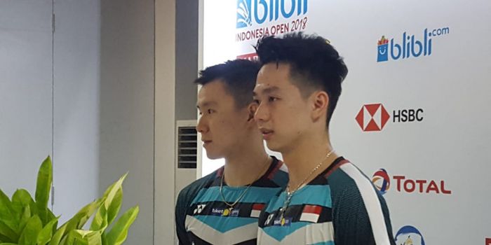 Marcus/Kevin saat menjalani konferensi pers usai melaju ke babak perempat final Indonesia Open 2018,