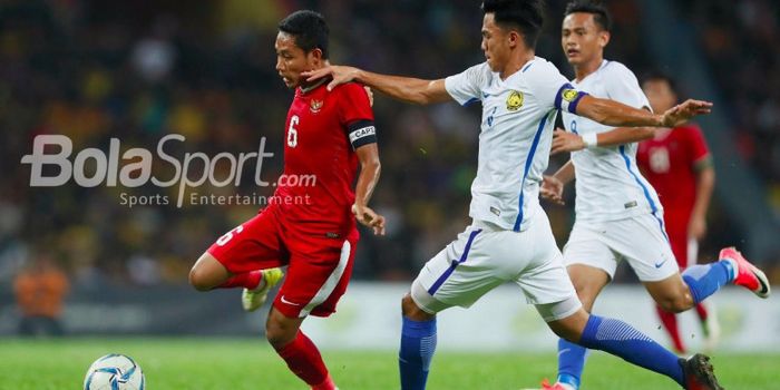   Aksi kapten timnas u-22 Indonesia, Evan Dimas Darmono, pada laga semifinal SEA Games 2017 kontra M