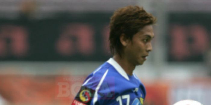 Pemain Singapura, Shahril Ishak saat memperkuat Persib Bandung pada 2010 dalam laga tandang melawan 