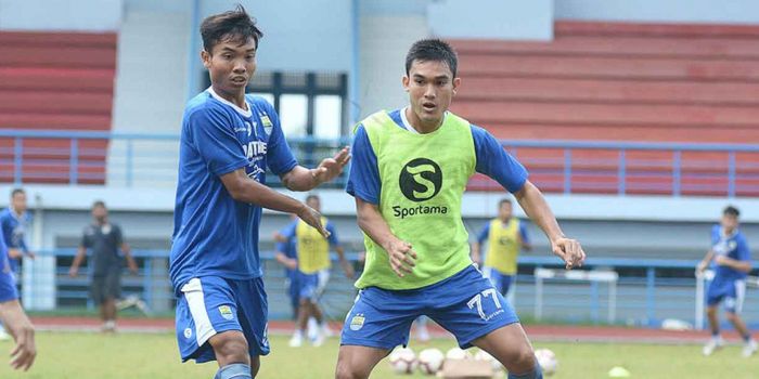 Zalnando melakukan sesi latihan bersama Persib Bandung di Sport Jabar Arcamanik, Bandung.