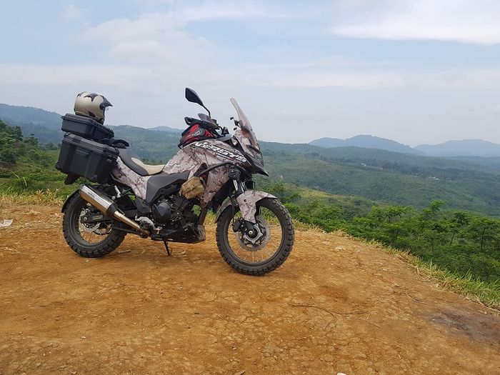 Kawasaki Versys-X 250 Tourer 2017 yang berubah jadi pelahap tanah