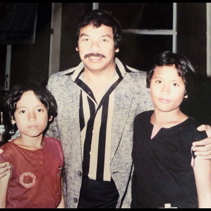 Gokil! Desta Ternyata Pernah Foto Bareng Para Legenda Komedi, dari