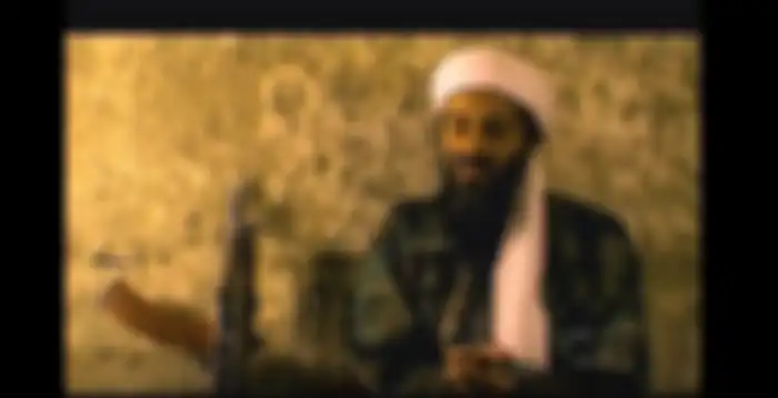 Osama bin Laden saat melakukan wawancara