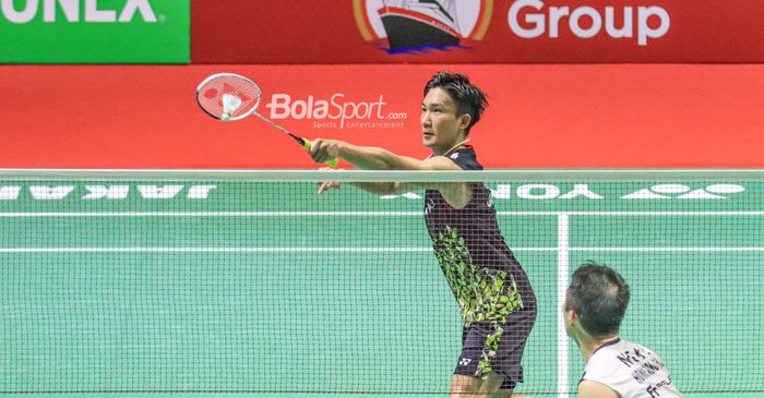 BREAKING NEWS - Karier Internasional Kento Momota Tamat, Mantan Raja Bulu Tangkis Dunia Pensiun Usai Thomas Cup 2024