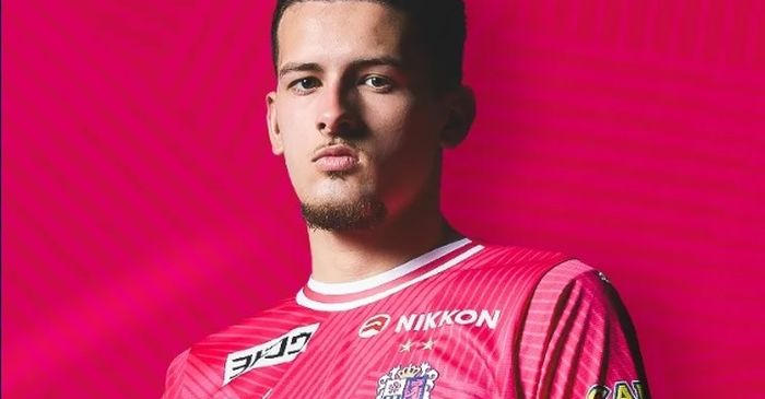 Bantu Bikin Gol Penting, Justin Hubner Dapat Balasan Tak Terduga dari Fan Cerezo Osaka