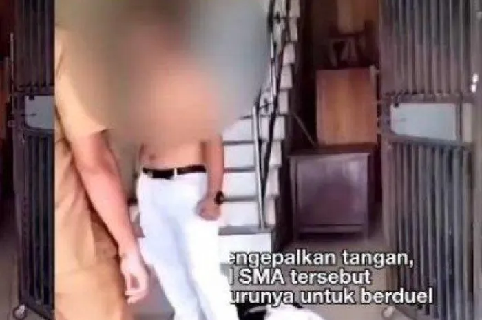 Buka Baju Tantang Gurunya Duel, Kelakuan Siswa SMA Ini Viral di Medsos,  Terungkap Pemicunya - Semua Halaman - Pop.Grid.ID