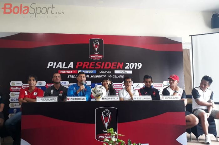 Suasana konferensi pers Grup C Piala Presiden 2019 di Hotel Safira, Magelang, Selasa (5/3/2019).