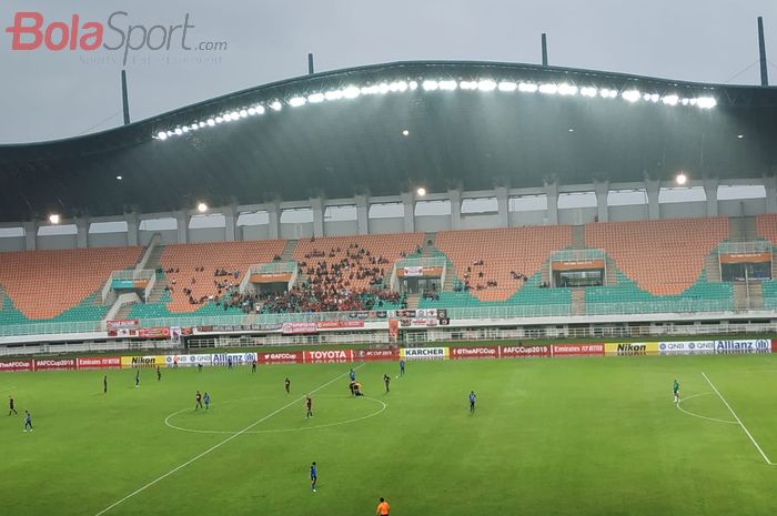 Suasana pertandingan PSM Makassar vs Home United di Stadion Pakansari, Cibinong, Kabupaten Bogor, Selasa (30/4/2019).