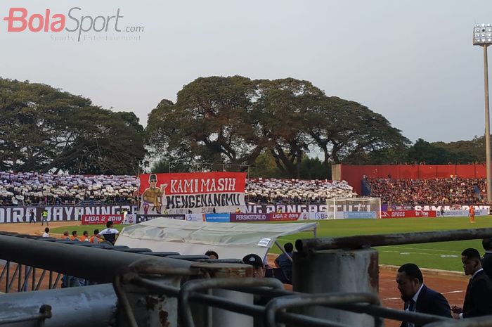 Kemeriahan laga pembuka Liga 2 2019 antara Persik Kediri Vs PSBS Biak, di Stadion Brawijaya, Kediri, Sabtu (22/6/2019).