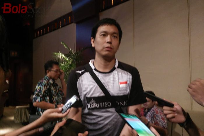 Pebulu tangkis ganda putra Indonesia, Hendra Setiawan, berbicara di sela acara penandatanganan sponsor di Plaza Senayan, Jakarta, Kamis (8/8/2019).