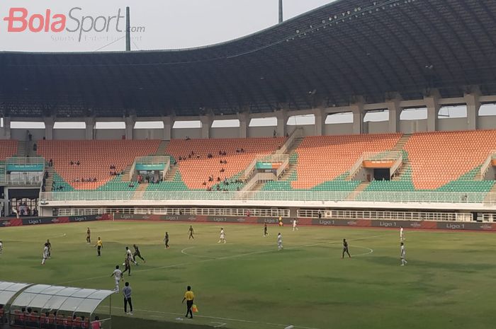 Suasana laga PS Tira-Persikabo vs PSS Sleman pada lanjutan Liga 1 2019 pekan ke-15 di Stadion Pakansari, Cibinong, Kabupaten Bogor, Senin (19/8/2019).