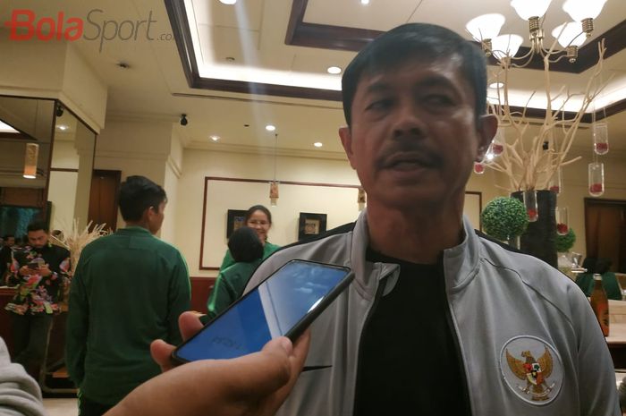 Pelatih timnas U-22 Indonesia, Indra Sjafri, di Hotel Sultan, Jakarta, Jumat (8/11/2019).