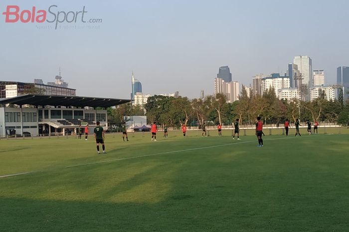 Latihan timnas U-22 Indonesia  di Lapangan G, Komplek Gelora Bung Karno, Jakarta, Jumat (15/11/2019).