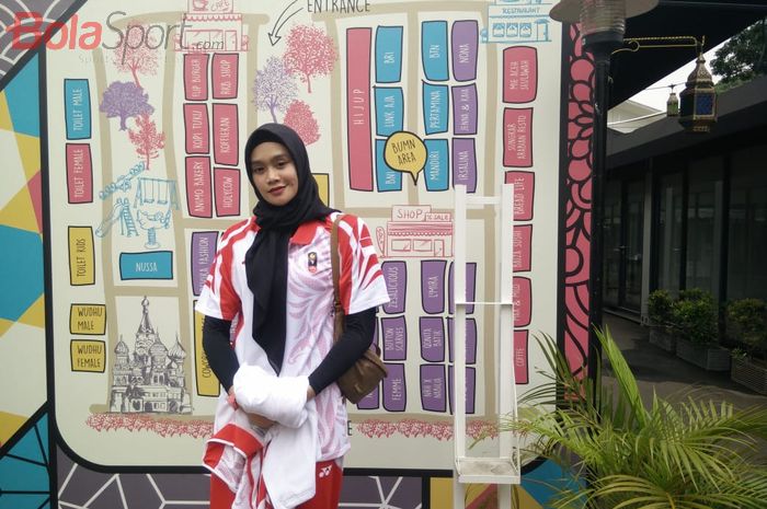 Pebola voli indoor putri Indonesia, Wilda Siti Nurfadilah, berpose seusai pengukuhan kontingen SEA Games 2019 di kawasan Senayan, Jakarta, Rabu (27/11/2019).