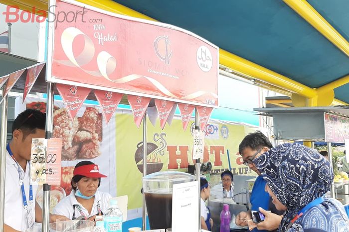 Satu-satunya stan makanan halal di venue bulu tangkis SEA Games 2019 di Muntinlupa Sports Center, Filipina.