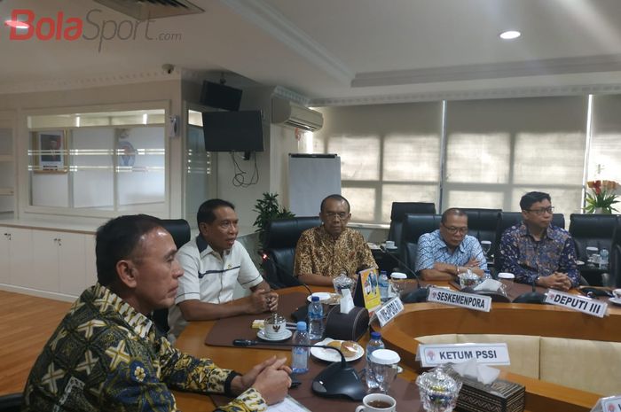 Rapat PSSI dan Kemenpora membahas Piala Dunia U-20 di Kantor Kemenpora, Jakarta, Jumat (21/2/2020).