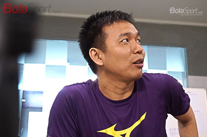 Pebulutangkis Ganda Putra Indonesia, Hendra Setiawan, saat diwawancarai oleh Bolasport.com di Pelatnas PBSI, Cipayung, Jakarta (27/2/2020)