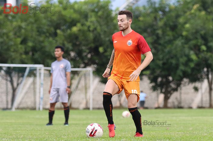 Marc Klok Is Happy For Persija To Play In Bandung During The Menpora Cup Archyworldys
