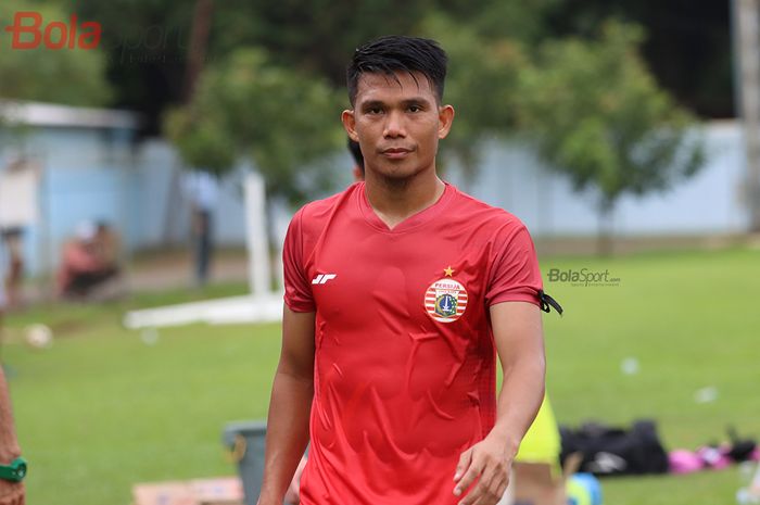 Gelandang Persija Jakarta, Sandi Sute, sedang menjalani latihan di Lapangan Sutasoma, Halim, Jakarta Timur (11/3/2020)