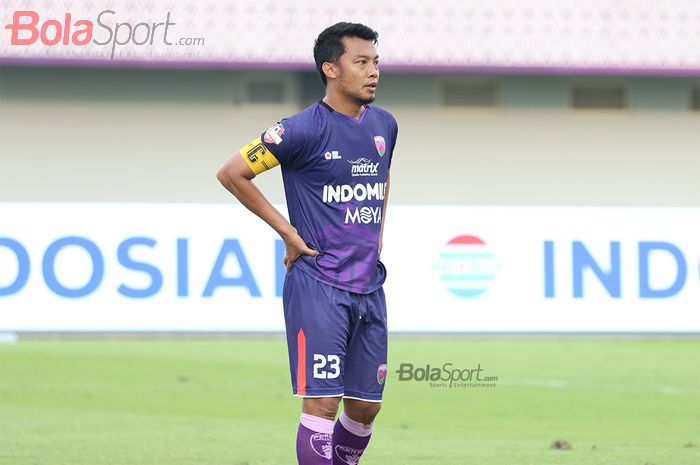 Bek Persita Tangerang, Hamka Hamzah, ketika laga Persita Tanggerang melawan PSM Makassar di Stadion Sport Center, Kelapa Dua, Tanggerang (6/3/2020)