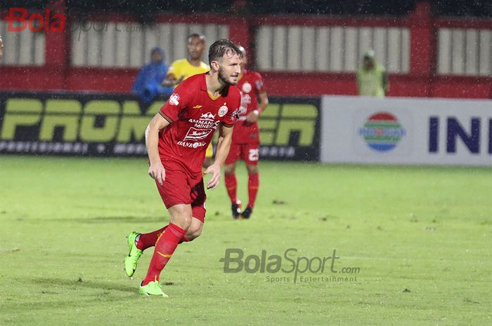 Bek asing Persija Jakarta, Marco Motta,  ketika laga Bhayangkara FC malawan Persija Jakarta di Stadion PTIK, Melawai, Jakarta Selatan (14/3/2020)