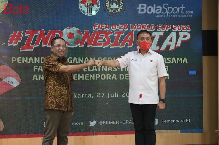 Ketua Umum PSSI, Mochamad Iriawan dan Menteri Pemuda dan Olahraga Republik Indonesia, Zainudin Amali, bersinergi dalam acara penandatanganan perjanjian kerja sama (MoU) antara PSSI dengan Kemenpora di Auditorium Wisma Menpora, Senayan, Jakarta (27/7/2020).