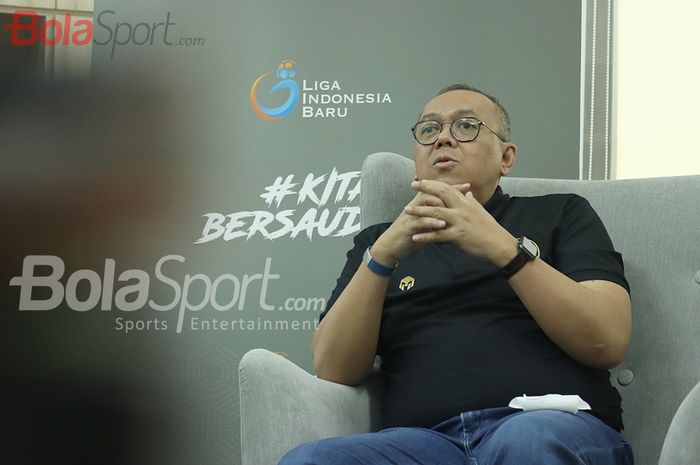 Direktur Utama PT Liga Indonesia Baru (LIB), Akhmad Hadian Lukita, sedang wawancara eksklusif dengan BolaSport.com pada 19 November 2020