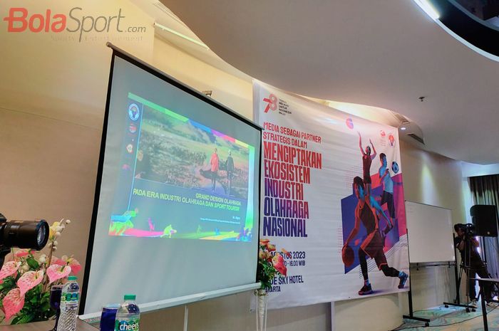 Forum Group Discussion - Media Sebagai Partner dalam Menciptakan Eksosistem Industri Olahraga Nasional, yang diselenggarakan di Petamburan, kawasan, Jakarta Pusat, Senin (14/8/2023).