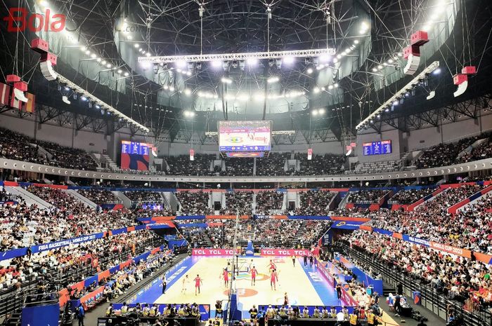 Suasana pertandingan antara Spanyol vs Kanada di FIBA World Cup 2023, yang diselenggarakan di Indonesia Arena, Gelora Bung Karno, Jakarta, Minggu (3/9/2023).