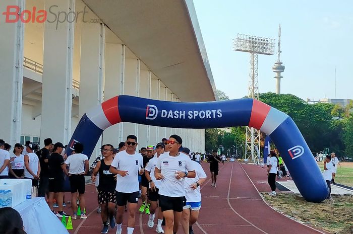 Suasana Dash Fest Vol. 2 yang digelar oleh Dash Sports dalam rangka merayakan hari jadi yang ketiga sekaligus meramaikan Harolnas 2023, yang diselenggarakan di Stadion Madya, Gelora Bung Karno, Senayan, Jakarta, Sabtu (16/9/2023).