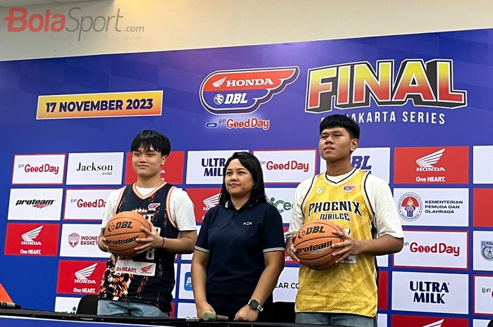 Konferensi Pers Final DBL DKI Jakarta Series yang diselenggarakan di Indonesia Arena, Gelora Bung Karno, Jakarta, Kamis (16/11/2023).