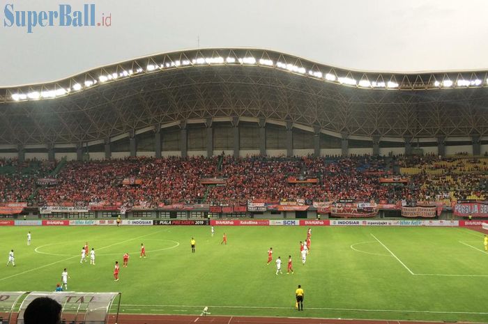 Suasana pertandingan Persija Jakarta melawan Kalteng Putra pada babak delapan besar Piala Presiden 2019 di Stadion Patriot Chandrabhaga, Bekasi, Kamis (28/3/2019).