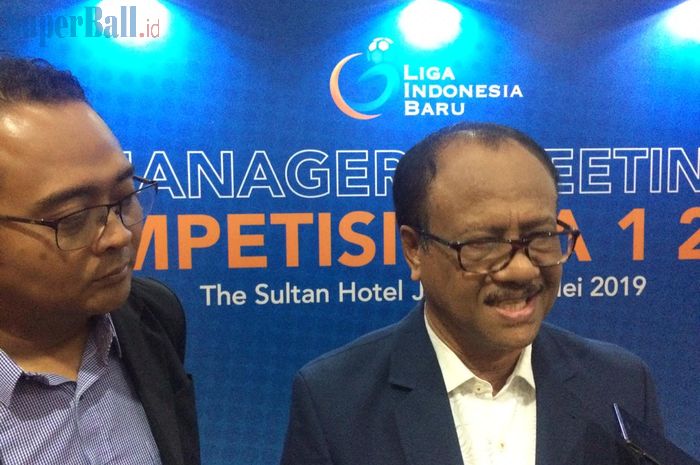 Direktur Interim PT LIB, Dirk Soplanit, saat ditemui di Hotel Sultan, Senayan, Jakarta Pusat, Selasa (7/5/2019).