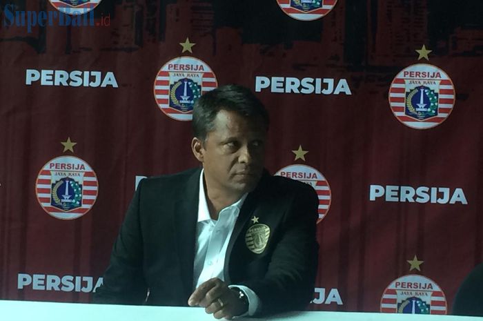 Sergio Farias saat diperkenalkan sebagai pelatih baru Persija Jakarta, Jumat (17/1/2020).