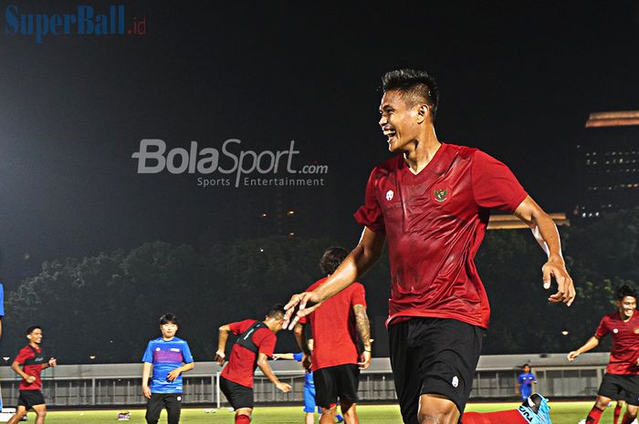 Bek Timnas Senior Indonesia, Fachrudin Aryanto, saat latihan di Lapangan Madya , Jakarta (14/02/2020)