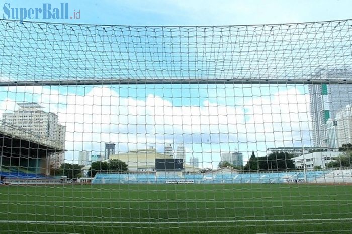 Penampakan dari salah satu sudut lapangan di Stadion Rizal Memorial, Manila. 