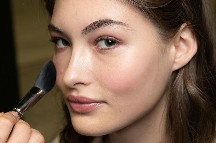Tips Makeup Tahan Lama Seharian Tanpa Perlu Touch Up Lagi, Yuk Ikuti
