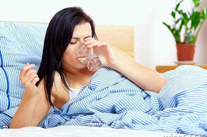 Biasakan minum air putih setelah bangun tidur.