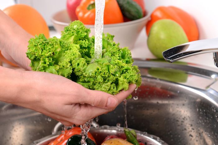3 Cara Mencuci Sayuran Sesuai Jenisnya, Agar Nutrisinya Tidak Hilang -  Semua Halaman - Grid
