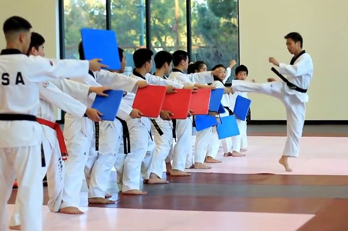 Tak Hanya Untuk Perlindungan Diri, Berlatih Taekwondo Juga Punya