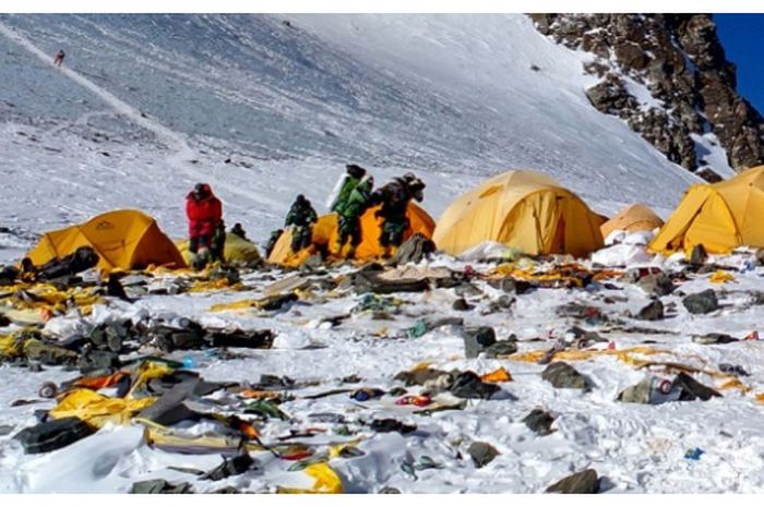 Gunung Everest Jadi Tempat Pembuangan Sampah Tertinggi di Dunia - Grid