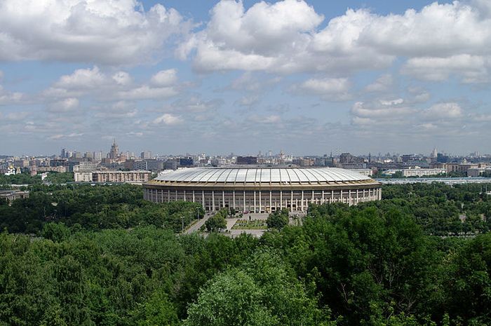 Stadion Tempat Pembukaan Piala Dunia 2018 Ini Bentuknya Mirip Gelora