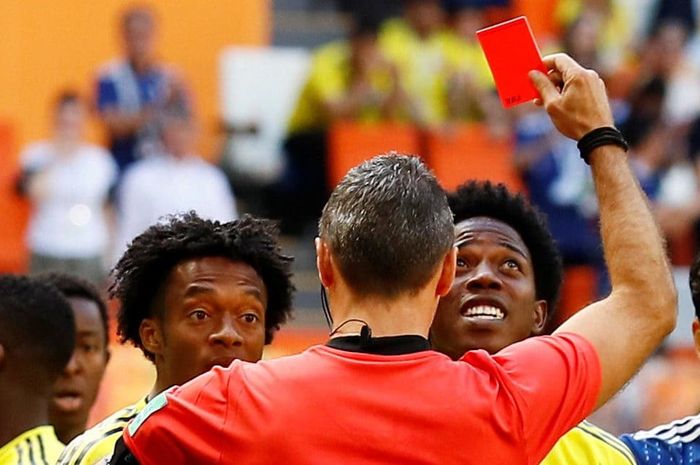 4 Pemain yang Paling Cepat Mendapat Kartu Merah di Piala Dunia ...