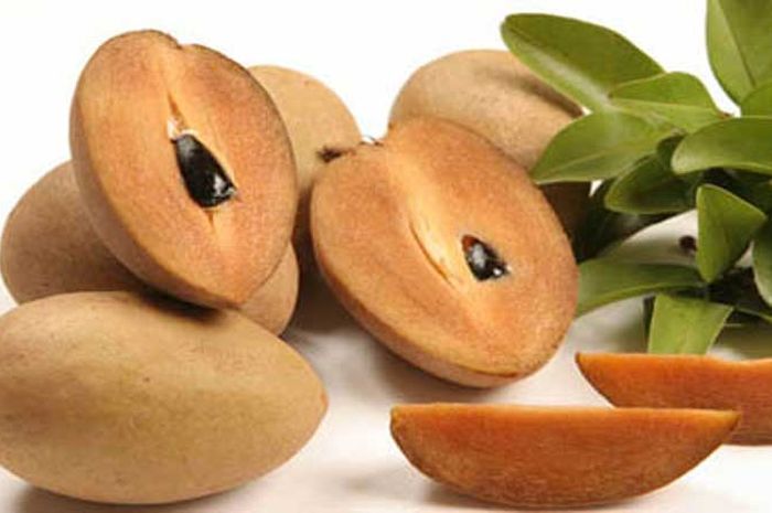 Buah sawo.